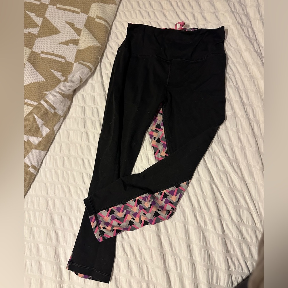 VS SPORT TWO TONE PATTERN CROP LEGGINGS